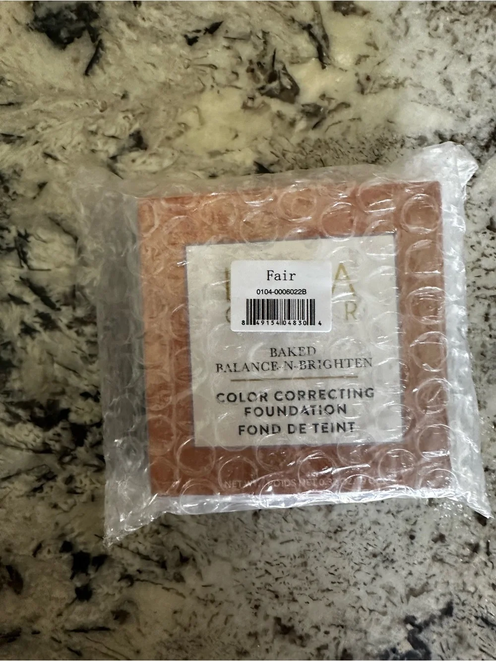 Laura Geller Color Correcting Foundation Compact in Fair. BRAND NEW.